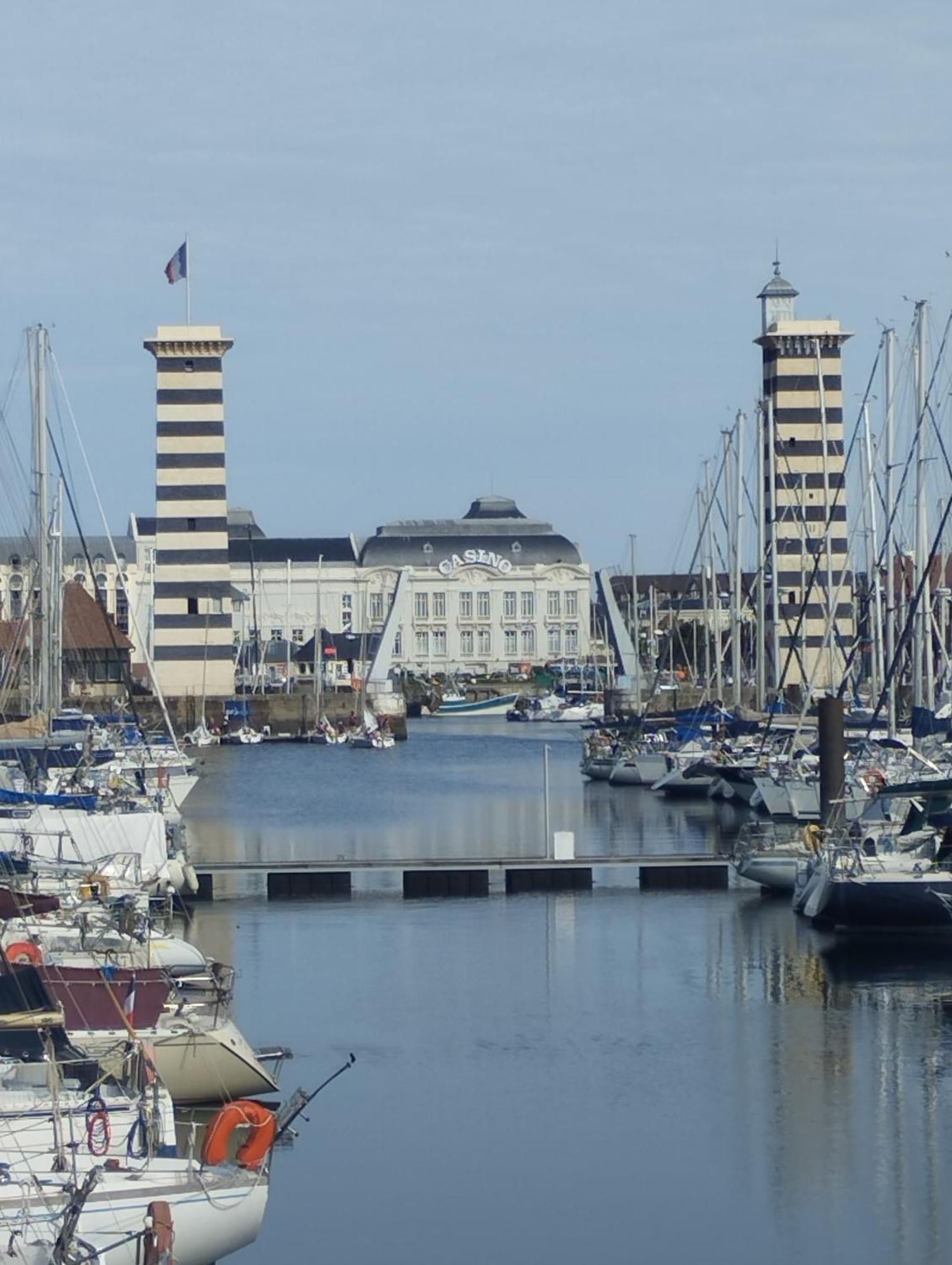 L'Escale A Deauville Bagian luar foto